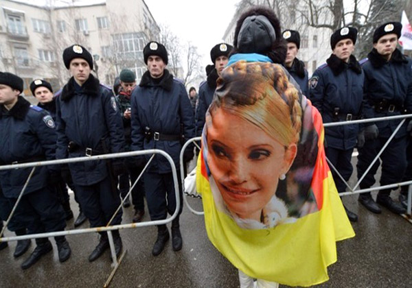 تظاهرات حامیان یولیا تیموشنکو نخست وزیر زندانی اوکراین