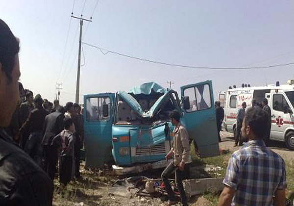 حادثه واژگونی مینی‌بوس در اصفهان