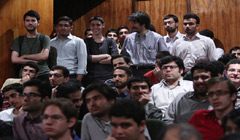 تشنج در سخنراني حسن روحاني در شريف
