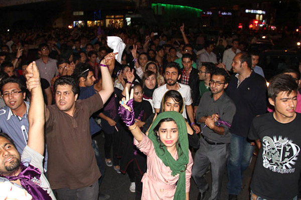 شادي مردم تبريز پس از انتخاب دكتر حسن روحاني