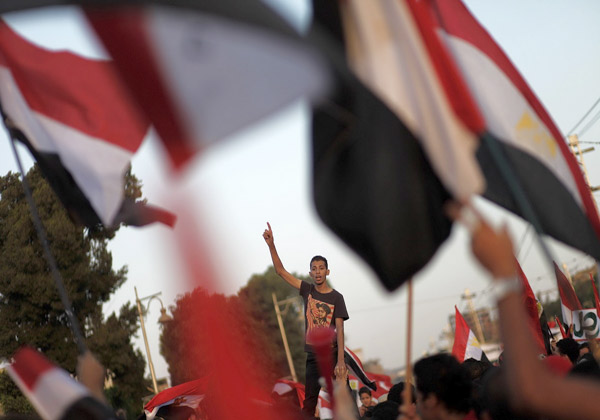 مصر ؛ تقابل مخالفان و موافقين مرسي