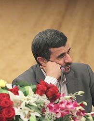شکایت‌از احمدی‌نژاد فقط خاک می‌خورد