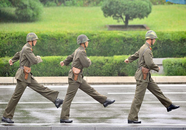 رژه سربازان کره شمالی
