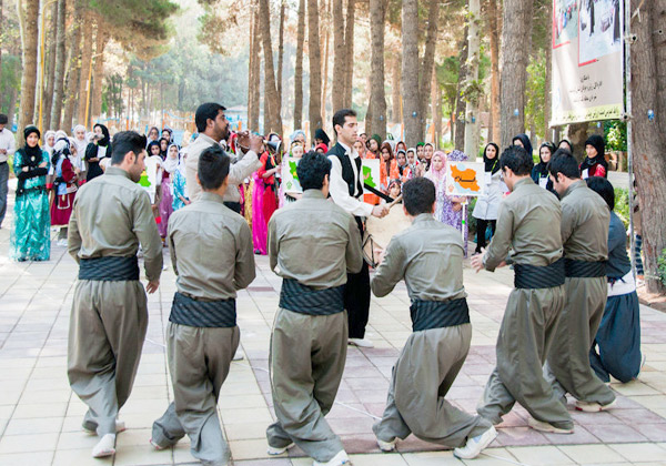 جشنواره بازی های بومی محلی در کرمانشاه