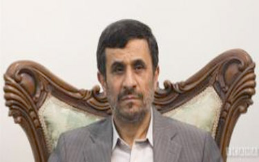 دولت احمدی‌نژاد فقط شعار می‌داد