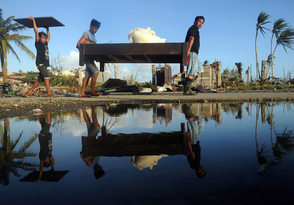 صدمات توفان هایان در فیلیپین