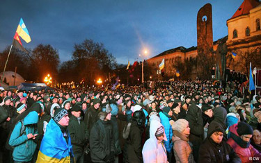تظاهرات گسترده علیه رئیس‌جمهور اوکراین
