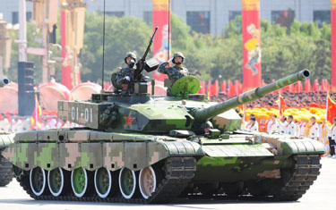 سربازان چینی در تانک‌ها جا نمی‌شوند!