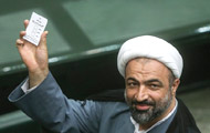 حميد رسايي از نمايندگان گروه پايداري (حاميان احمدي‌نژاد و جليلي) و از افراد شاخص مخالف دولت تدبير و اميد
