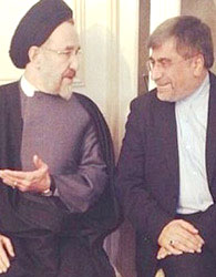 وزيران روحاني براي دیدارهاي خصوصی‌اشان هم از افراطيون كسب اجازه بكنند!