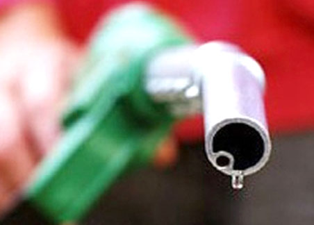 در افزایش قیمت بنزين شتابزده عمل نشود