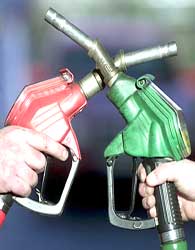 نرخ بنزین، امشب ساعت 24 اعلام مي​​شود؟