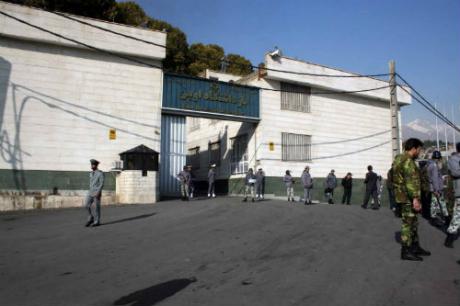 انتقاد از پنهانکاری در حوادث زندان اوین