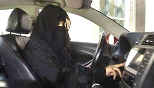 مجازات زن سعودي بدليل رانندگي تاييد شد