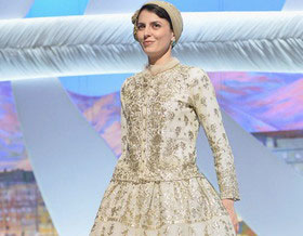 لباس 180ساله بر تن لیلا حاتمی در کن