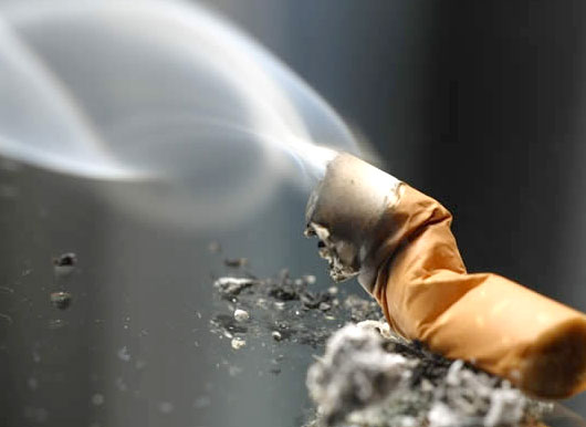 سیگاری ها هزینه می‌کنند تا زود‌تر بمیرند
