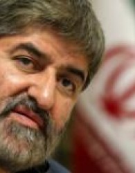 شکسته شدن ابهت نظام در دوره احمدی‌نژاد