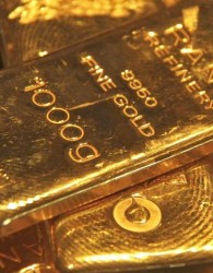 قیمت طلا همچنان بالای 1300 دلار ماند