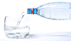 بطری‌ آب در چه دمایی سرطانی می‌شود؟
