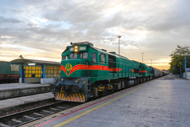 قطار گردشگری بین المللی در زنجان