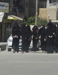 داعش نرخ فروش زنان غنيمتي را اعلام کرد