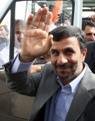 عرصه سیاست جای امثال احمدی​نژاد نیست