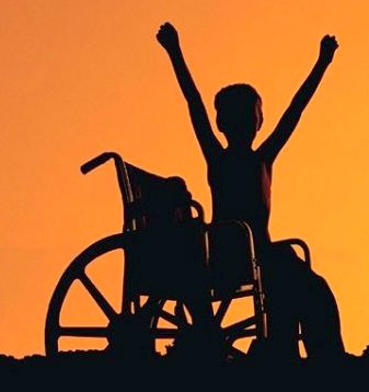 معلولان بدون امکانات عملا ناتوان مي​شوند