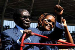 موگابه، همسرش را جانشین خود کرد!