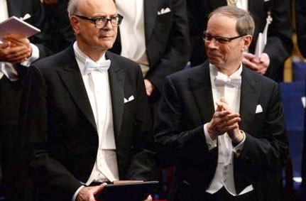 اعطای مقام لژیون دونور به برنده نوبل ادبیات