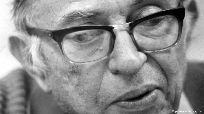 چرا ژان پل سارتر نوبل ادبی را قبول نکرد؟