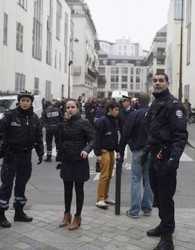 هزاران پلیس در تعقیب تروریست‌ها در پاریس