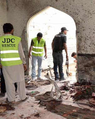 انفجار خونين در مسجد شیعیان پاکستان