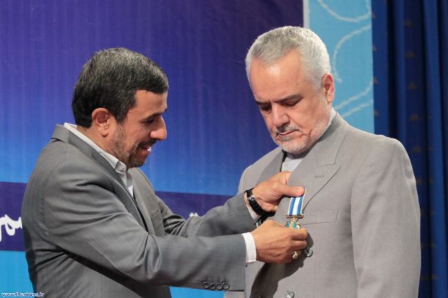 تاثیر پرونده محکومیت رحیمی بر احمدی‌نژاد