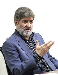 علی مطهری: احمدی‌نژاد نباید حتی یک روز رئیس‌جمهور باقی می‌ماند
