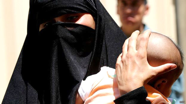 يك زن افغان: پدرم ده سال به من تجاوز کرد