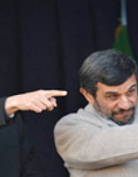 دفتر احمدی‌نژاد: بقایی مومن، انقلابی و  کاملا پاک‌دست است