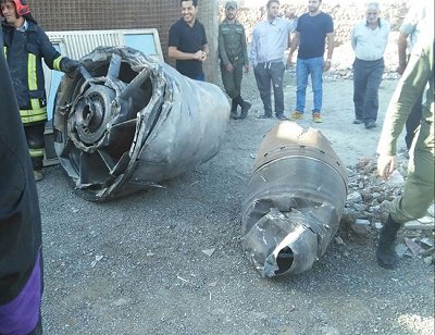 سقوط موتور هواپیما در نزدیکی تهران!