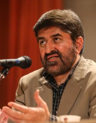 احمدي‌نژاد اول بايد محاكمه شود، بعد نامزد