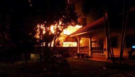 17 دانش آموز تایلندی در آتش سوختند