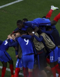 پيروزي فرانسه با چاشني شانس