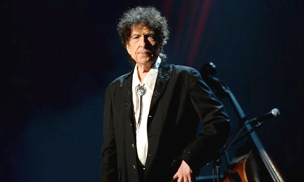 عضو نوبل «باب دیلن» را بی‌ادب خواند