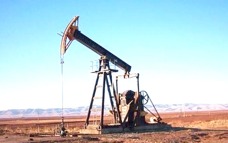 چرايي افت و خیز قیمت جهانی نفت
