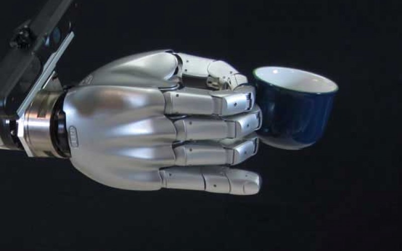 آیا ربات‌ها روزی مانند انسان می‌شوند؟