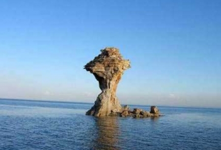 کاهش 22 سانتی سطح دریاچه ارومیه