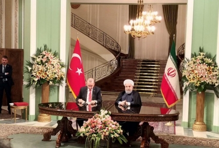روحانی: روابط ایران و ترکیه در حال توسعه است