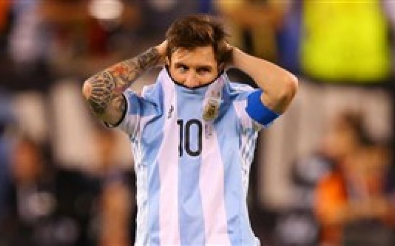 آرژانتین از جام‌ جهانی دورتر شد