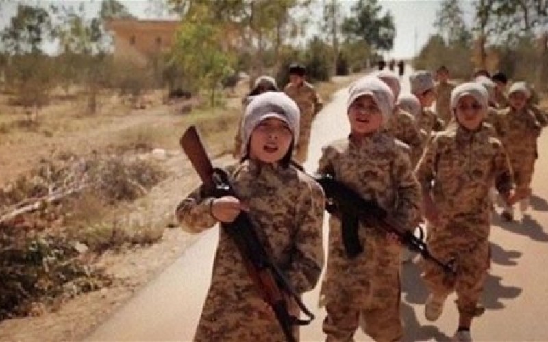کودکان داعش.. بمب‌های ساعتی آینده
