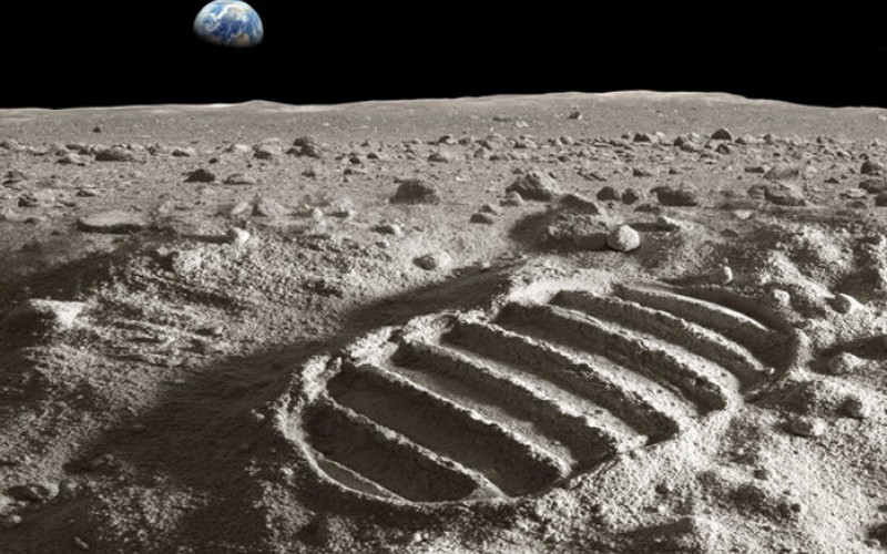 آیا زندگی روی کره ماه محقق شد؟