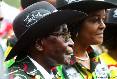 موگابه و همسرش حبس خانگی شدند!