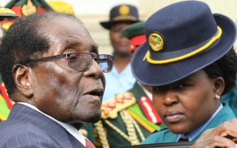 موگابه: به کارم ادامه می‌دهم!